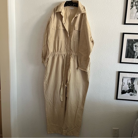 Good American Cinched Jumpsuit Size 4X Tusk Beige Long Sleeve Belted Utility - Picture 4 of 7